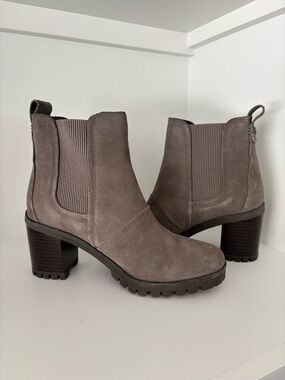 UGG Grey Suede Lug Sole Hazel Booties